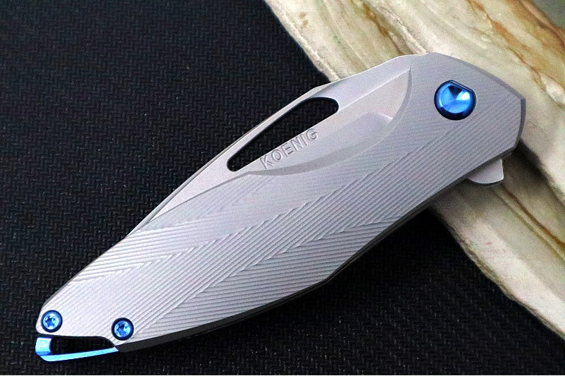 Koenig Mini Arius - Standard with Patterned Handle - Burnished Blade with Polished Flats - Blue Spacer & Blue Hardware (Gen 1) - Northwest Knives