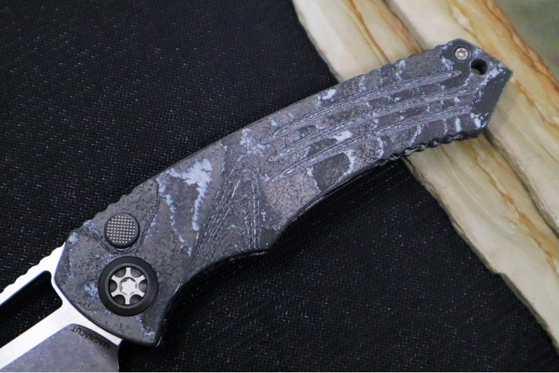 Heretic Knives Pariah Manual - Stonewashed Blade / CPM-Magnacut Steel / White Camo Carbon Fiber Handle H046-2A-WT/CC