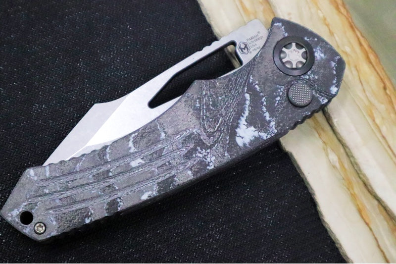 Heretic Knives Pariah Manual - Stonewashed Blade / CPM-Magnacut Steel / White Camo Carbon Fiber Handle H046-2A-WT/CC