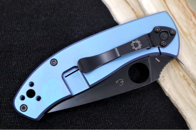 Spyderco Tenacious - Blue Anodized Titanium Handle / Black 8Cr13MoV Blade - C122TIBLBKP