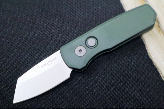 Pro Tech Runt Auto - Green Anodized Aluminum Handle / Stonewashed Reverse Tanto Blade / CPM-Magnacut Steel R5401-Green