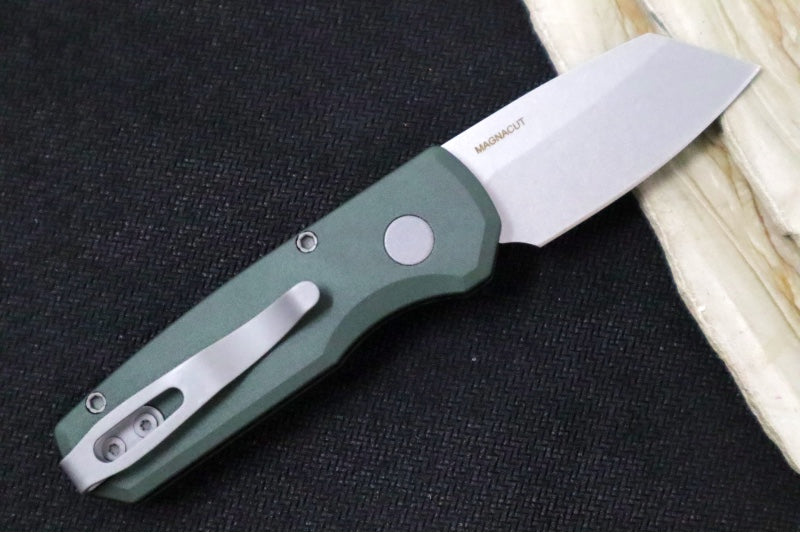 Pro Tech Runt Auto - Green Anodized Aluminum Handle / Stonewashed Reverse Tanto Blade / CPM-Magnacut Steel R5401-Green