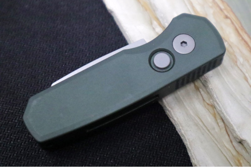 Pro Tech Runt Auto - Green Anodized Aluminum Handle / Stonewashed Reverse Tanto Blade / CPM-Magnacut Steel R5401-Green