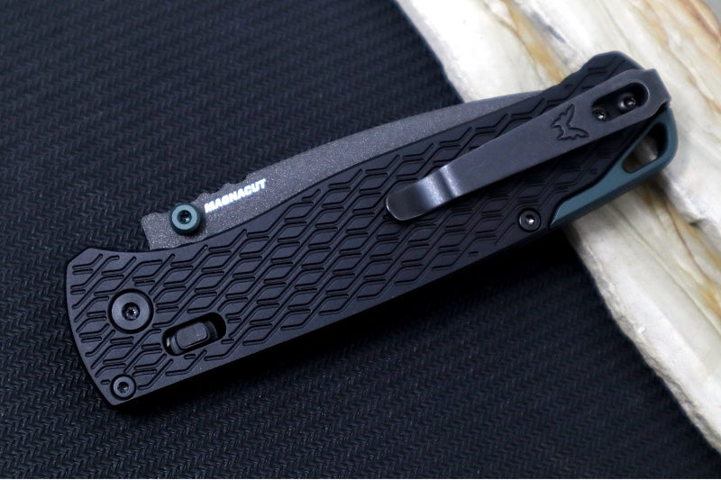 Benchmade 534BK Bugout Vapor - M390 Steel / Drop Point Blade / Black Cerakote Finish / Black Machined Patterned Anodized Aluminum Handle - Northwest Knives