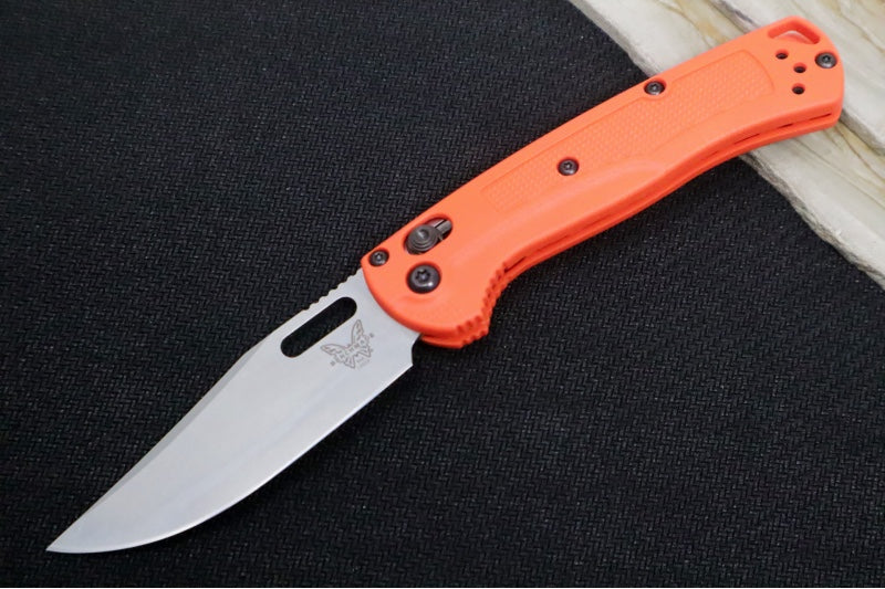 Benchmade 15533 Mini Taggedout Manual Folder - CPM-154 Steel / Clip Point Blade / Orange Grivory Handle