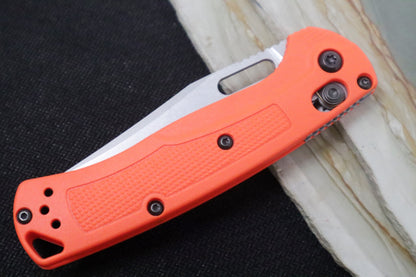 Benchmade 15533 Mini Taggedout Manual Folder - CPM-154 Steel / Clip Point Blade / Orange Grivory Handle