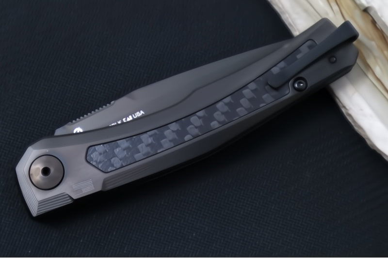 Zero Tolerance 0556BLK Auto - CPM-Magnacut Steel / Drop Point Blade / Carbon Fiber & Titanium Handle