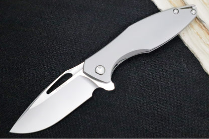 Koenig Arius - Standard with Smooth Titanium - Stonewash Blade (Gen 4)