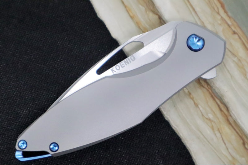 Koenig Mini Arius - Smooth Standard Handle - Stonewashed Blade with Polished Flats - Blue Spacer & Hardware (Gen 1)