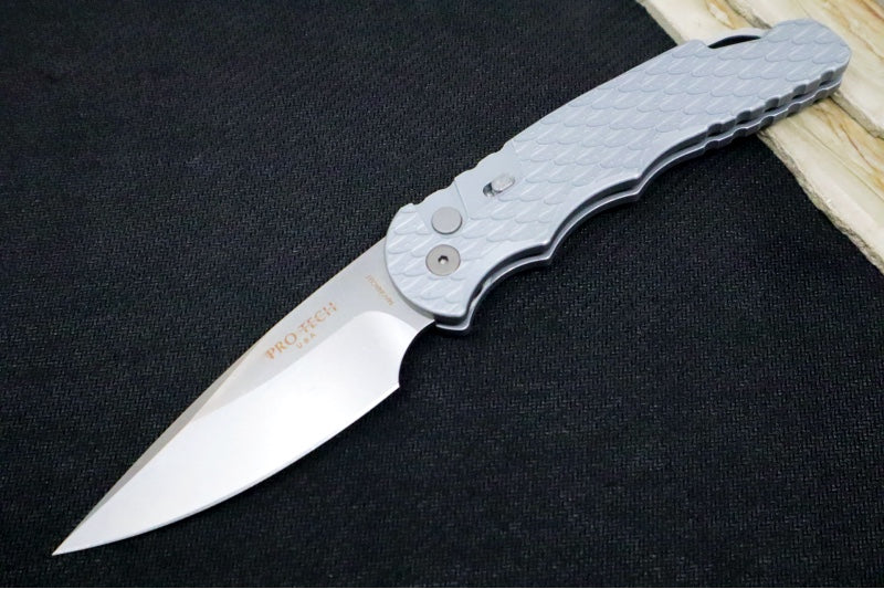 Pro Tech Tactical Response 4 Auto - Grey Battleworn Feather Textured Handle / CPM-Magnacut Steel / Stonewash Finish T4105-FBWGrey