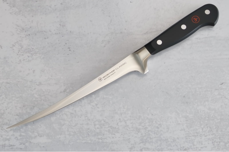 Wusthof Classic - 7" Fillet Knife - Fully forged German stainless steel (X50 CrMoV 15) - Made in Solingen, Germany