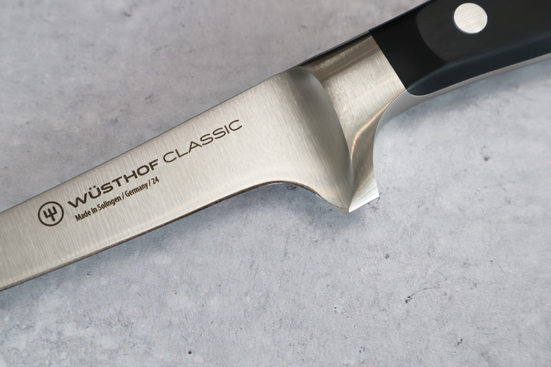 Wusthof Classic - 7" Fillet Knife - Fully forged German stainless steel (X50 CrMoV 15) - Made in Solingen, Germany