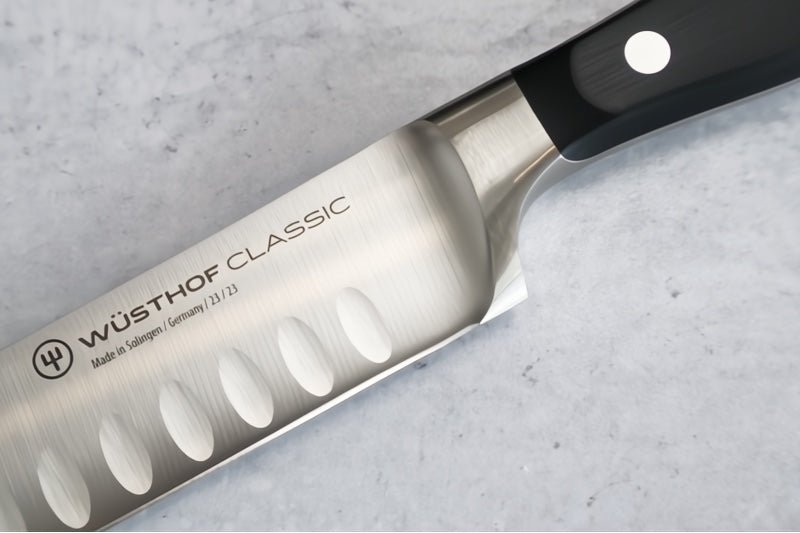 Wusthof Classic - 9" Carving Knife w/ Hollow Edge- Fully forged German stainless steel (X50 CrMoV 15) - Made in Solingen, Germany