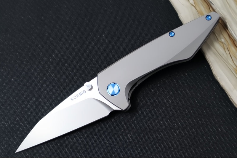 Koenig Mini Goblin with Stud - Pinstripe Patterned Handle - Burnished Blade with Polished Flats - Blue Anodized Spacer & Hardware MG11111221 - Blasted Clip MG21111221