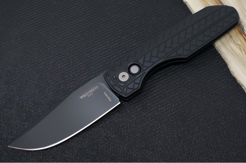 Pro Tech Vero Synapse Auto - Black Herringbone Textured Anodized Aluminum Handle / Black DLC Finish / CPM-MagnaMax Steel / DLC Machined Titanium Clip VERO2106-MM