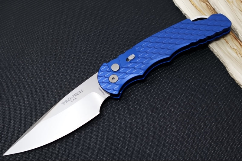 Pro Tech Tactical Response 4 Auto - Blue Feather Textured Handle / CPM-MagnaMax Steel / Stonewash Finish T4105-F-MM-BLUE