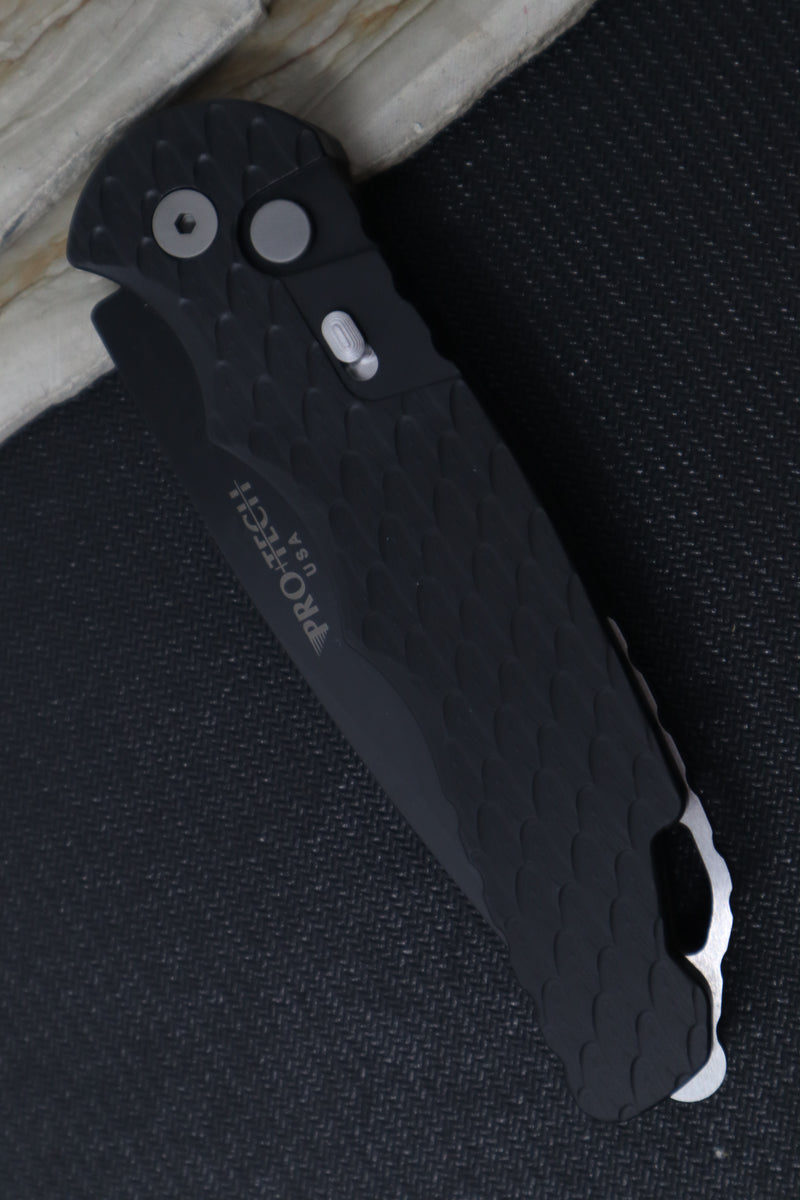 Pro Tech Tactical Response 4 Auto - Black Feather Textured Handle / CPM-MagnaMax Steel / Black DLC Finish T4106-F-MM
