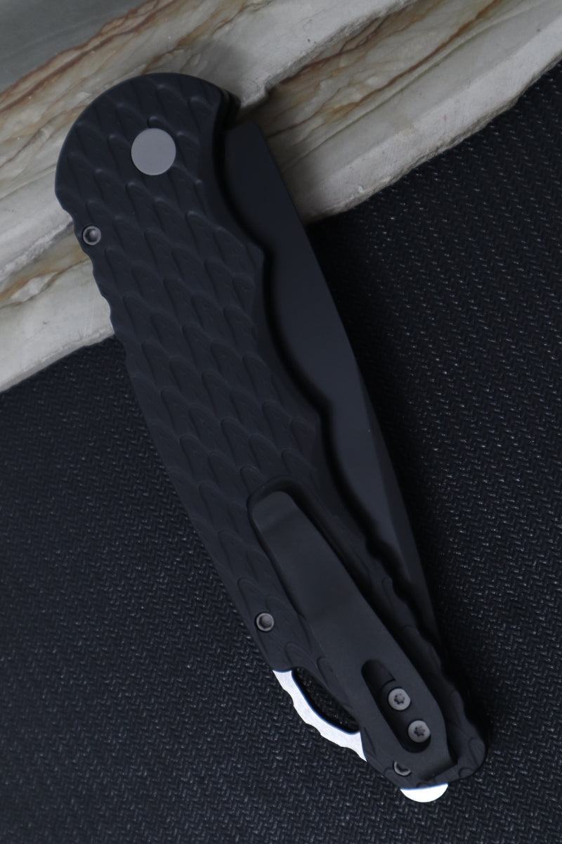 Pro Tech Tactical Response 4 Auto - Black Feather Textured Handle / CPM-MagnaMax Steel / Black DLC Finish T4106-F-MM