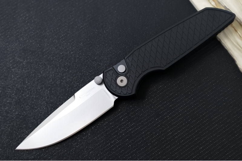 Pro Tech TR-3 Integrity - Drop Point / Stonewashed Finish / CPM-Magnacut Steel / "Relic" Black Textured Anodized Handle INT1105