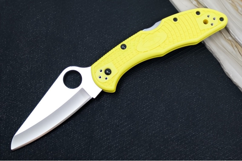 Spyderco Salt 2 - Yellow FRN Handle / H2 Steel C88PYL2