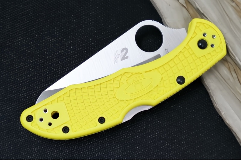 Spyderco Salt 2 - Yellow FRN Handle / H2 Steel C88PYL2