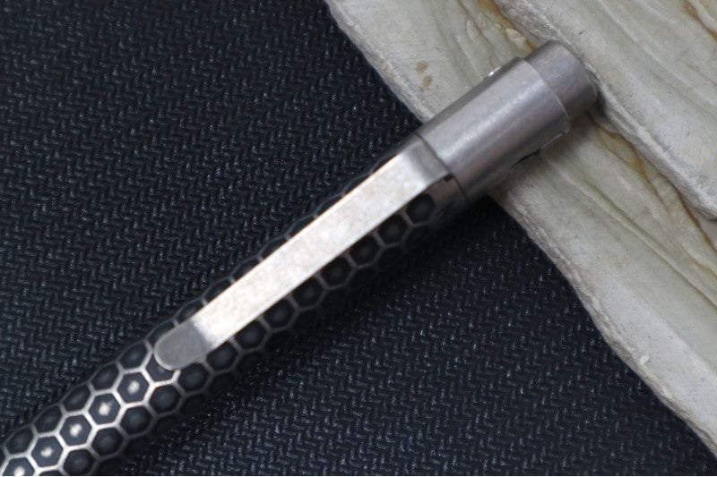 Nottingham Tactical TiButton Single Lock Pen - Right Hand - Parker - Honey Badger Blackened Tumbled