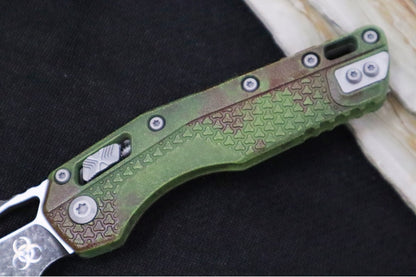 Microtech MSI Outbreak Manual Folder - Reverse Tanto / Blackwashed Finished Blade / Green Polymer w/ Trim-Grip Handle & Red Blood Splatter