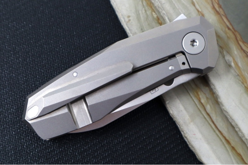 Garage Spyderco Techno 3 - Chamfered Titanium Handle / XHP Steel / Sheepsfoot Blade - C158TIP3 - Northwest Knives