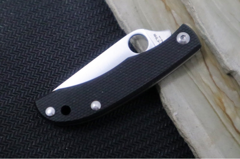 Spyderco Honeybee Micro Slipjoint - Black G-10 Handle / Leaf Shaped Blade / Sandvik 12C27 Steel / Satin Finish C137GBKP - Northwest Knives