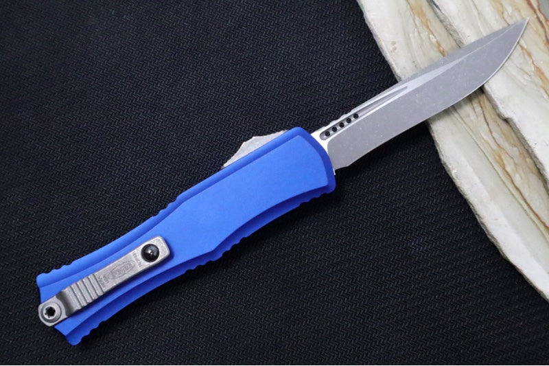 Microtech Mini Hera II OTF - Recurve Blade / Apocalyptic Finish / Navy Blue Anodized Aluminum Handle 1705M-10APNA