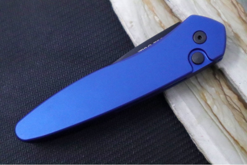 Pro Tech Half Breed Auto - Blue Anodized Aluminum Handle / CPM-S35VN Steel / Black Blade 3607-Blue