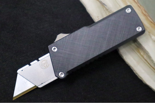 Chaves Knives C.H.U.B. Auto - Titanium Handle / Black PVD Cross Hatch Finish / Standard Utility Blade