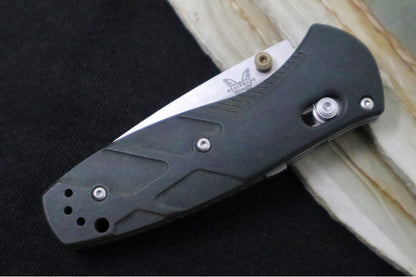 Benchmade 585-03 Mini-Barrage Assisted Open - CPM-S30V / Satin Finish / Blue Canyon Richlite Handle