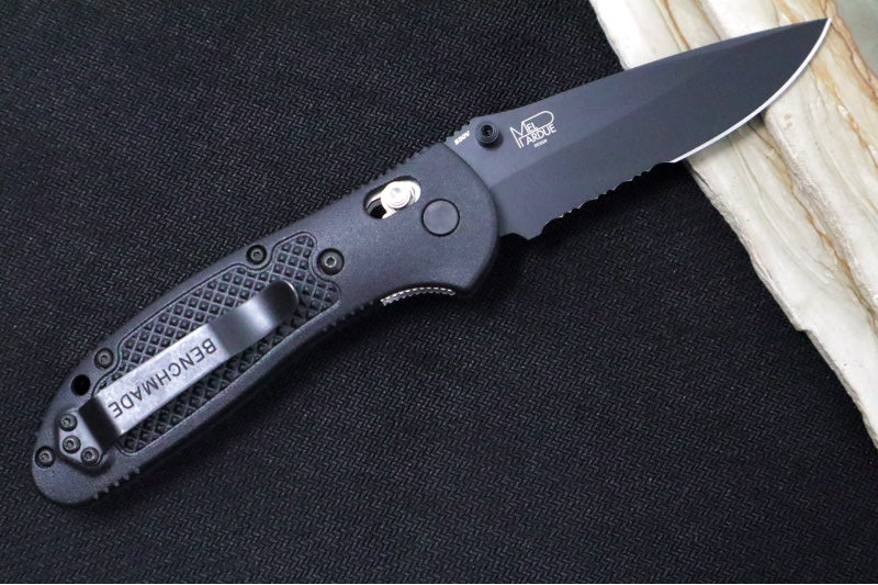 Benchmade 551SBK-S30V Griptilian - Black Finished Blade / CPM-S30V Steel / Black Grivory Handle