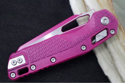 Microtech MSI Manual Folder - Sangeria Cerakoted Finished Blade / Sangria Polymer w/ Trim-Grip Handle 210T-1PMCSR