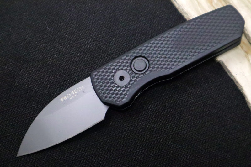 Pro Tech Runt Auto - Black Textured Aluminum Handle / Black DLC Wharncliffe Blade / CPM-Magnacut Steel R5306 - Northwest Knives