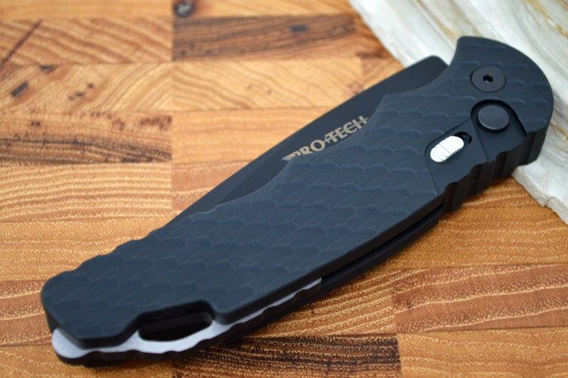 Pro Tech Tactical Response 4 Auto - Black Feather Textured Handle - Black D2 Blade TR-4.F3