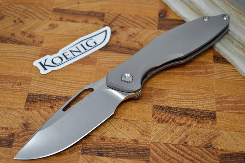 Koenig Arius Flipper Delete- Standard with Patterned Handle - Brightwashed Blade with Satin Flats (Gen 4) AR1004FDSPRINT