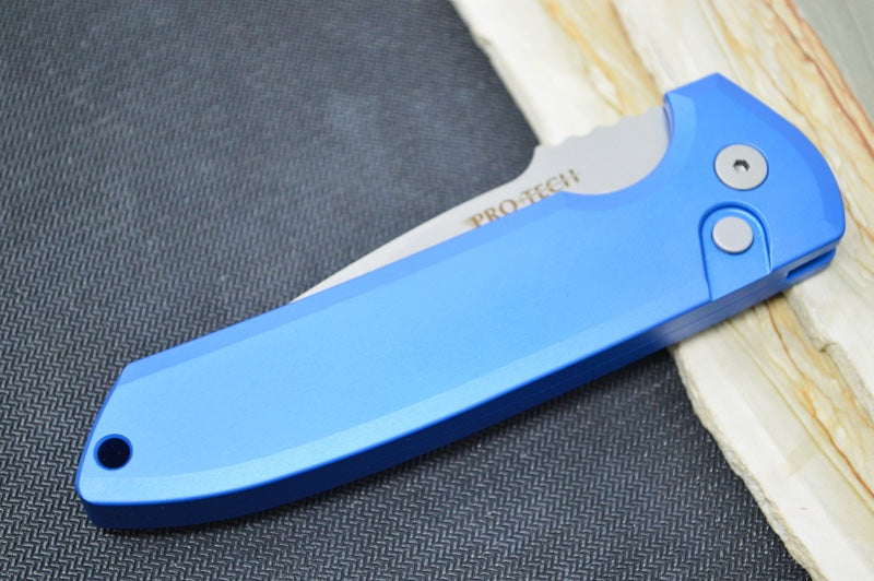 Pro Tech Rockeye Auto - Blue Aluminum Handle / Stonewash CPM-S35VN Blade LG301-BLUE
