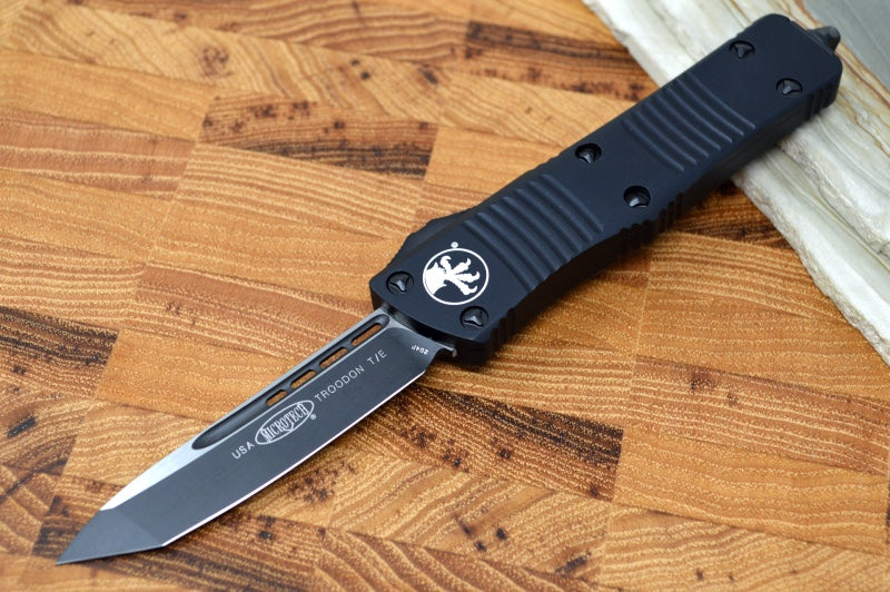 Microtech Troodon OTF Tactical - Tanto Style / Black Blade / Black Handle - 140-1T