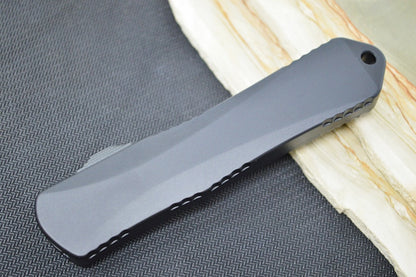 Heretic Knives Manticore E OTF - Battleworn Dagger Blade / Black Handle