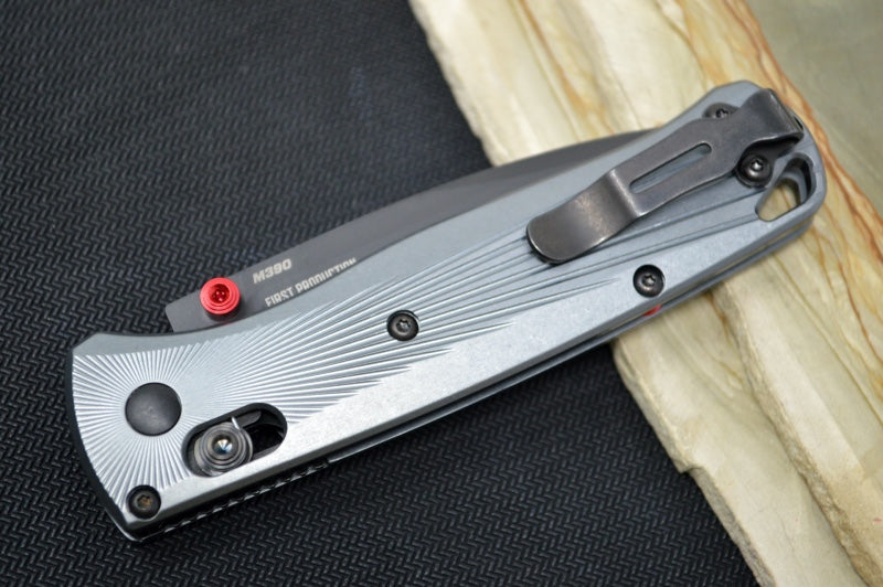 Benchmade 535BK-4 Bugout - M390 Blade / Silver Aluminum Handle - Lightweight Manual Folder