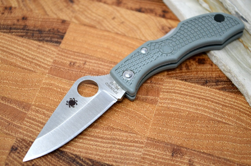 Spyderco Ladybug - Foliage Green FRN Handle / Satin VG10 Plain Blade LFGP3