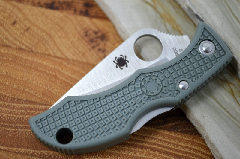 Spyderco Ladybug - Foliage Green FRN Handle / Satin VG10 Plain Blade LFGP3 - Northwest Knives