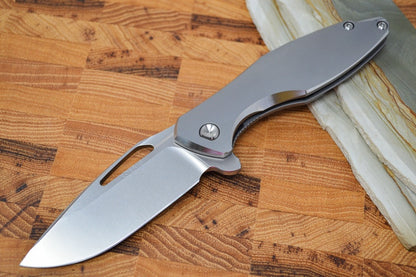 Koenig Arius SPRINT - Standard Handle / Remachined Chamfers / Satin Screws- Stonewash Blade (Gen 4)