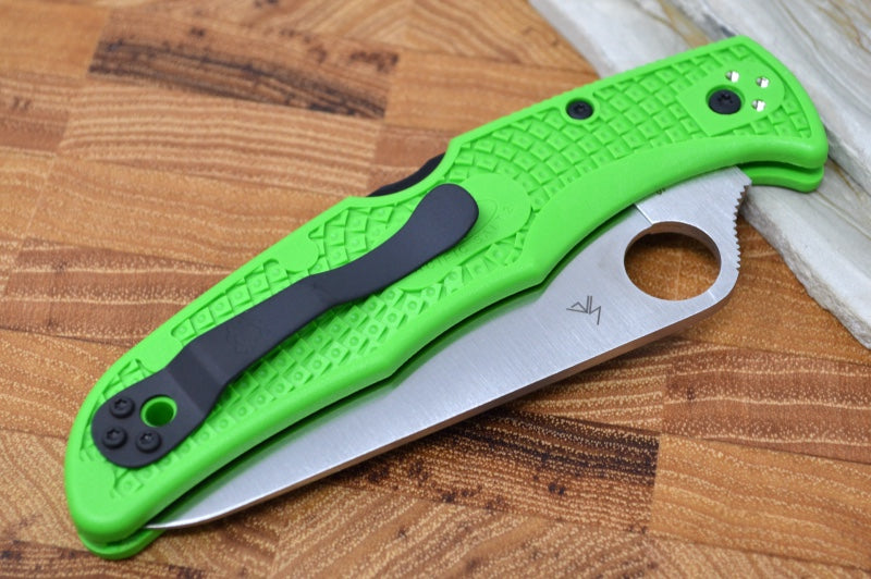 Spyderco Pacific 2 - Green FRN Handle / Satin Plain LC200N Blade - C91FPGR2