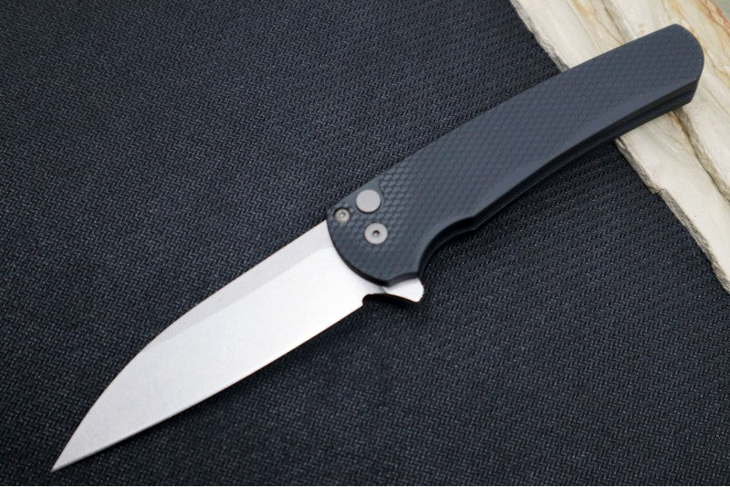 Pro Tech Malibu - Textured Black Anodized Aluminum Handle / Stonewash finish / Wharncliffe Blade / CPM-Magnacut 5305