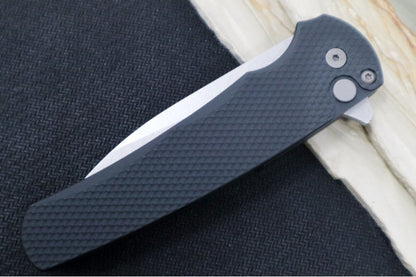 Pro Tech Malibu - Textured Black Anodized Aluminum Handle / Stonewash finish / Wharncliffe Blade / CPM-Magnacut 5305