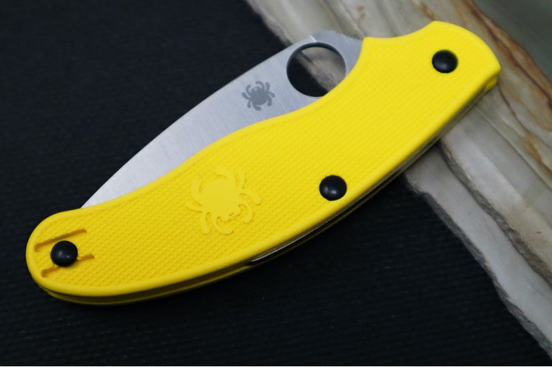 Spyderco UK Penknife Salt - Yellow FRN Handle / Leaf Shaped Blade with Serrations / CPM-Magnacut Steel C94SYL - Northwest Knives
