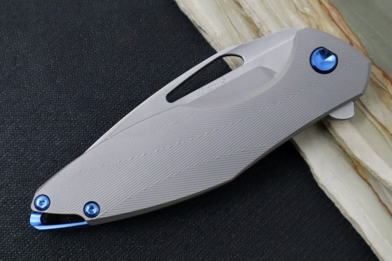 Koenig Arius - Standard with Patterned Handle - Stonewash Blade with Polished Flats (Gen 4)